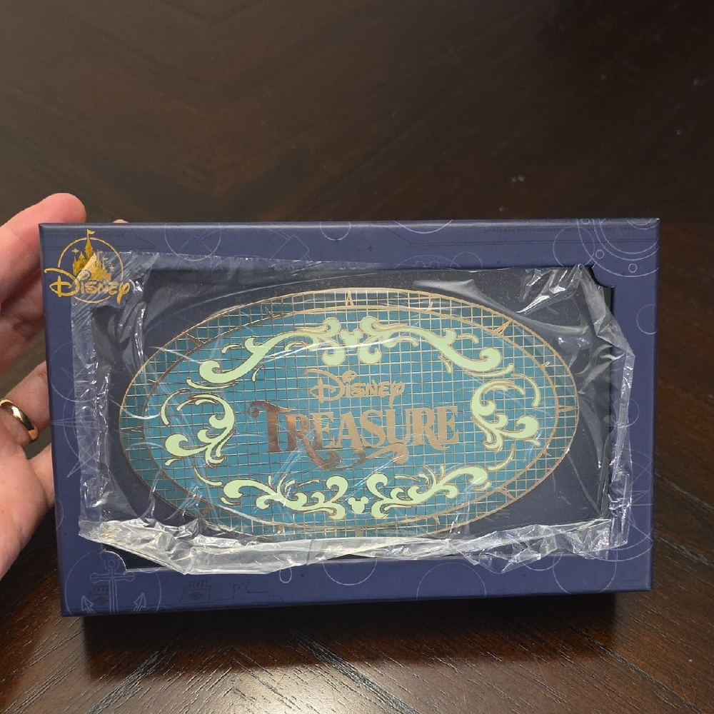 Disney Cruise Line Treasure Oval Collectible Jumbo Pin - Blue & Gold